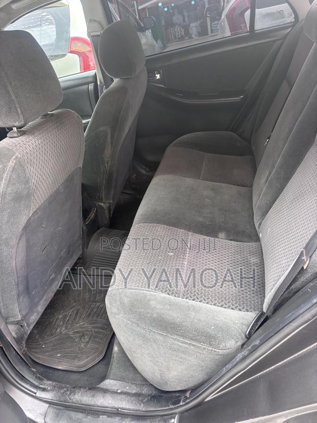 Toyota Corolla 2004 Gray
