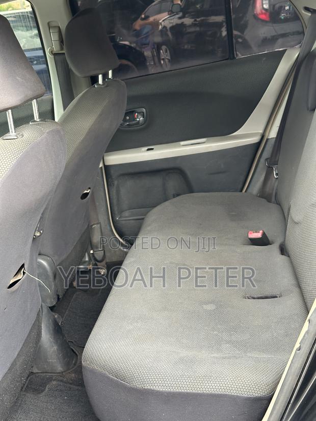 Toyota Vitz 2010 Black