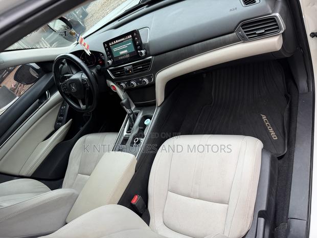 Honda Accord Sport (1.5L 4cyl Turbo 6M) 2019 White