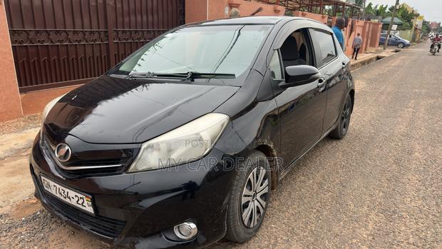 Toyota Vitz 1.5 FWD 3dr 2013 Black