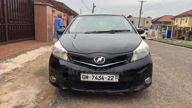 Toyota Vitz 1.5 FWD 3dr 2013 Black