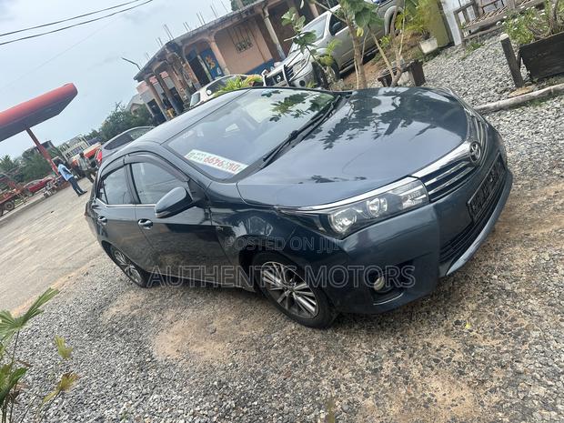 Toyota Corolla 2015 Gray