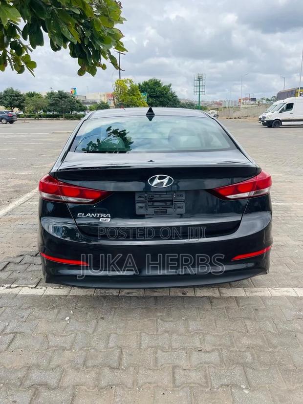 Hyundai Elantra SE Sedan FWD (2.0L 4cyl 6M) 2017 Black