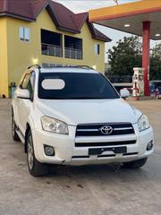 Toyota RAV4 2.5 2012 White for sale