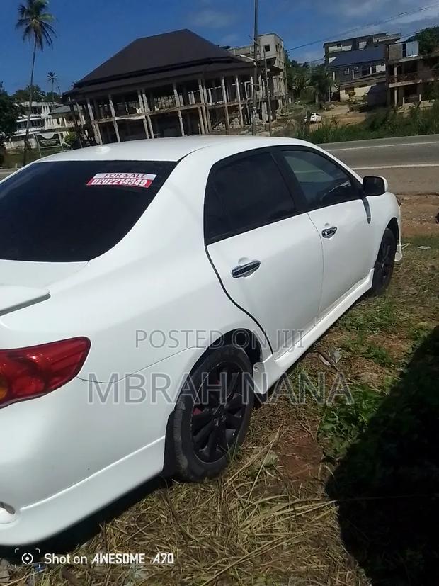 Toyota Corolla LE 4dr Sedan (1.8L 4cyl 4A) 2013 White