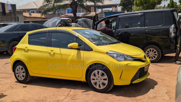 Toyota Vitz 1.5 FWD 5dr 2016 Yellow