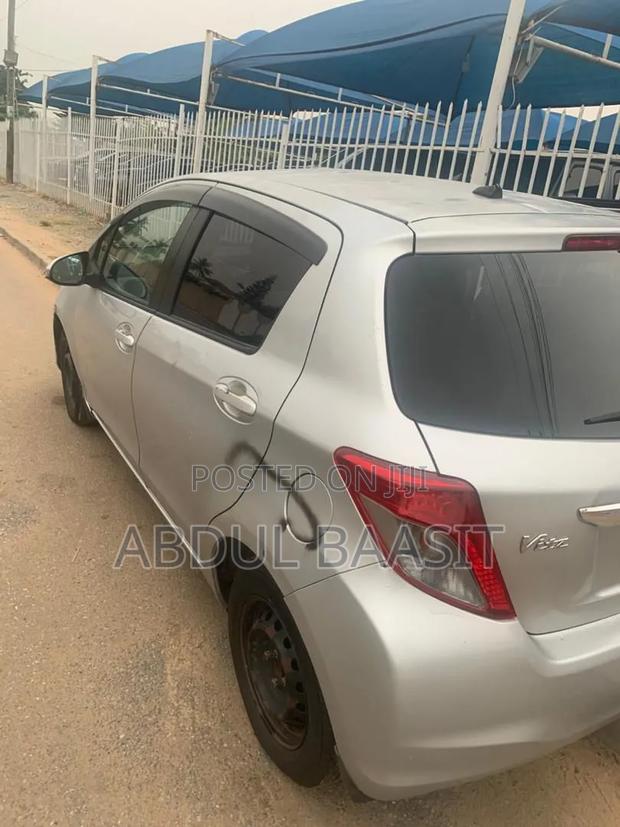 Toyota Vitz 1.3 FWD 5dr 2013 Silver