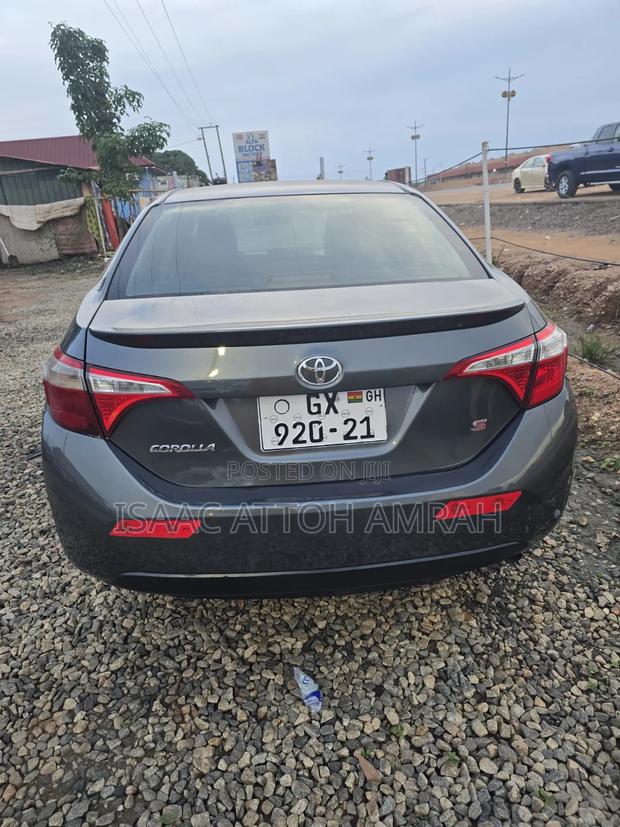 Toyota Corolla 2016 Gray