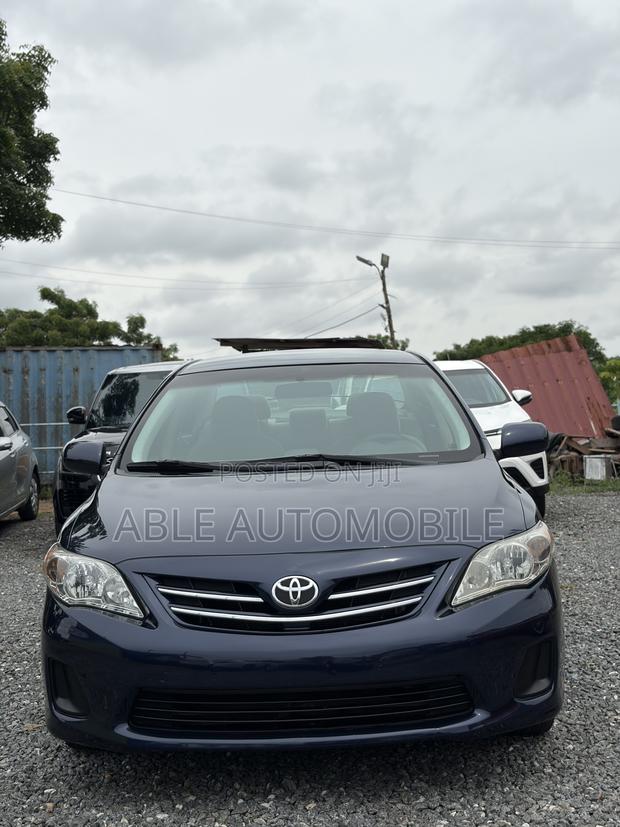 Toyota Corolla LE 4dr Sedan (1.8L 4cyl 4A) 2013 Blue
