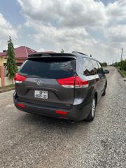 Toyota Sienna 2014 Gray for sale