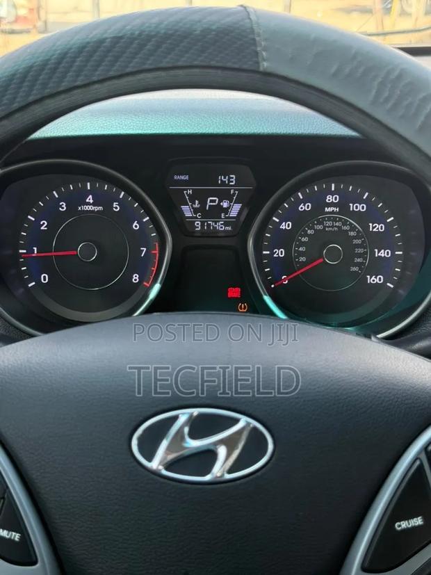 Hyundai Elantra Value Edition Sedan FWD (1.8L 4cyl 6A) 2016 Silver