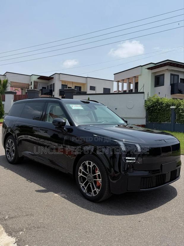 New Lynk & Co 900 2025 Black