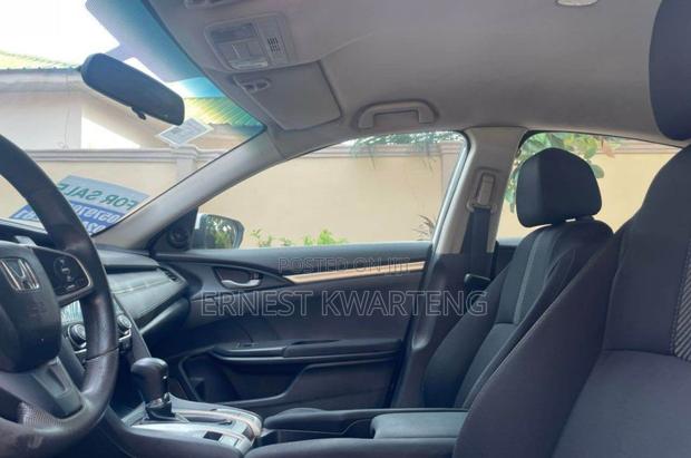 Honda Civic 2018 White
