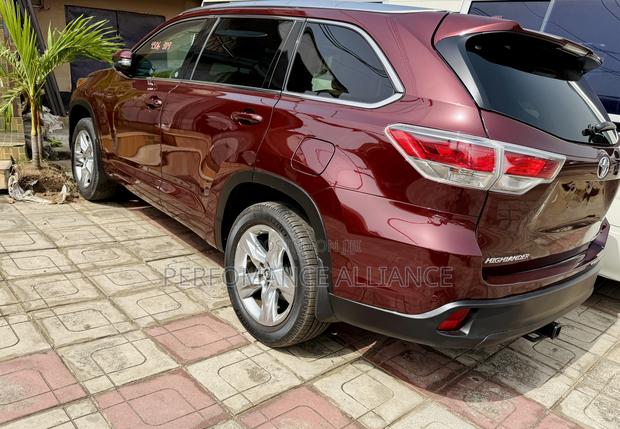 Toyota Highlander Limited V6 4x4 (3.5L 6cyl 6A) 2016 Brown