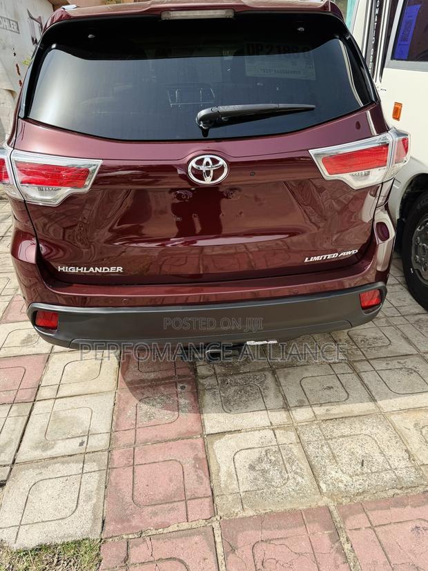 Toyota Highlander Limited V6 4x4 (3.5L 6cyl 6A) 2016 Brown