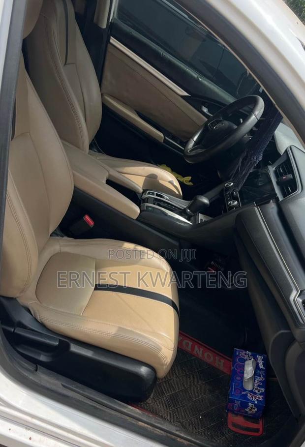 Honda Civic 2018 White