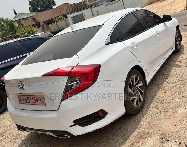 Honda Civic 2018 White