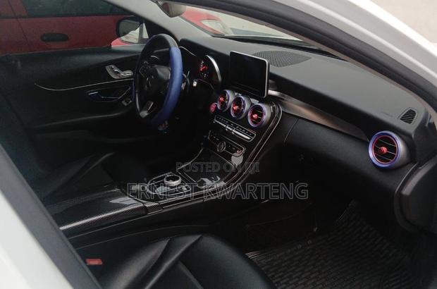 Mercedes-Benz C300 2018 White
