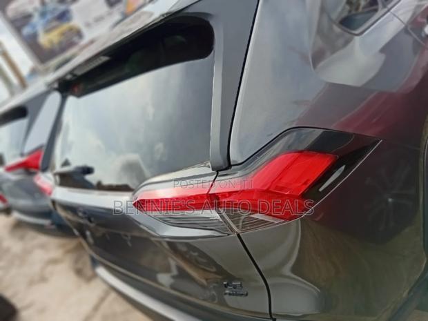 Toyota RAV4 2019 Gray