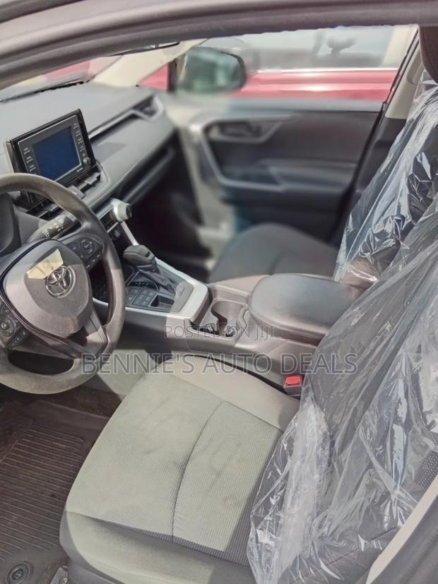 Toyota RAV4 2019 Gray