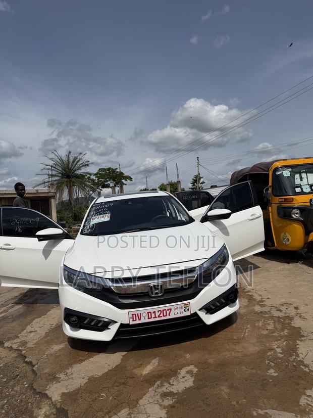 Honda Civic EX Sedan 2018 White