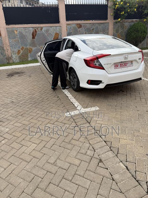 Honda Civic EX Sedan 2018 White