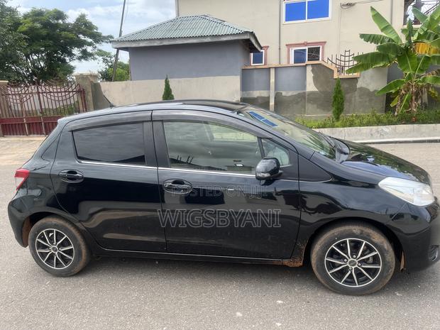 Toyota Vitz 2013 Black