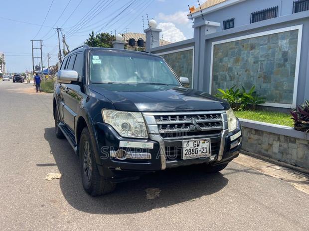 Mitsubishi Pajero 3.8 V6 GLS/GLX 2012 Black