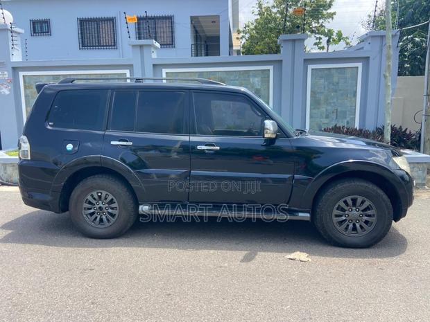 Mitsubishi Pajero 3.8 V6 GLS/GLX 2012 Black