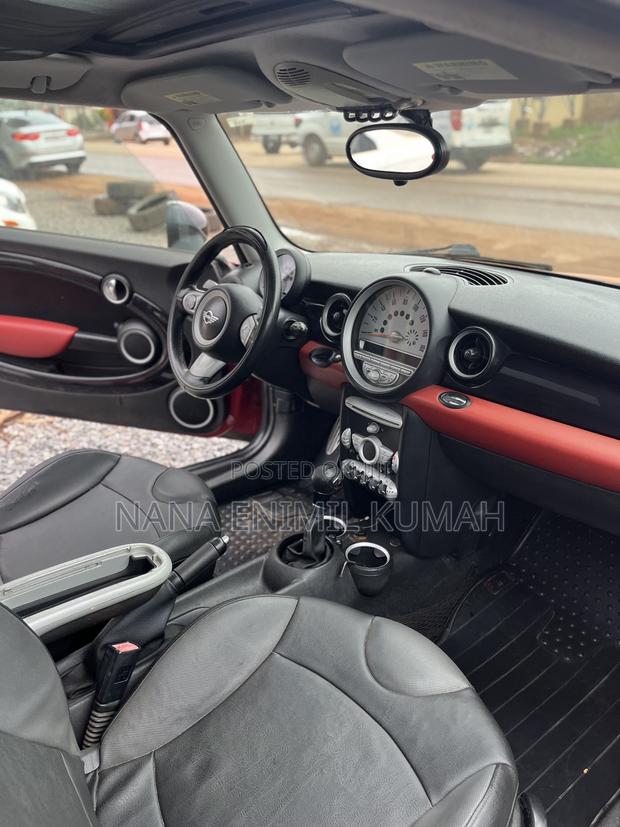 Mini Cooper 2010 Red