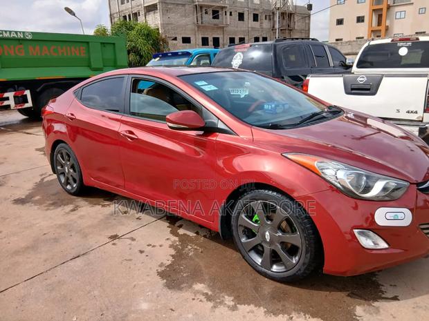 Hyundai Elantra Limited Sedan FWD (1.8L 4cyl 6A) 2013 Red