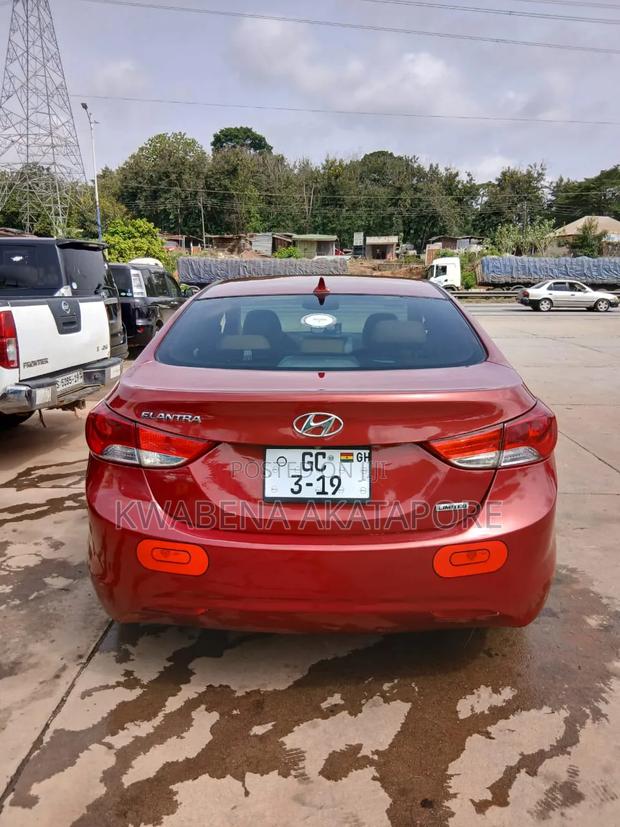 Hyundai Elantra Limited Sedan FWD (1.8L 4cyl 6A) 2013 Red