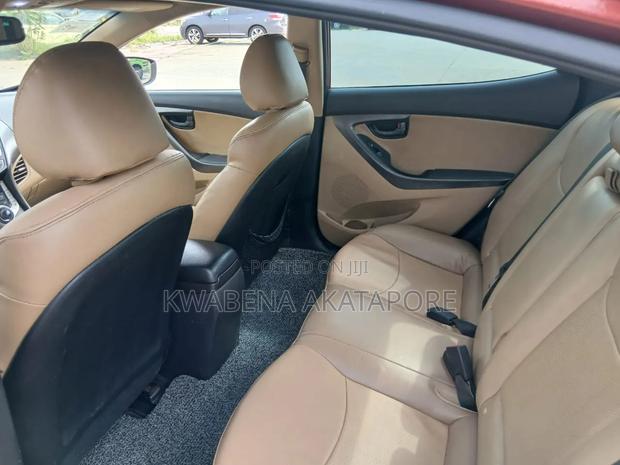 Hyundai Elantra Limited Sedan FWD (1.8L 4cyl 6A) 2013 Red