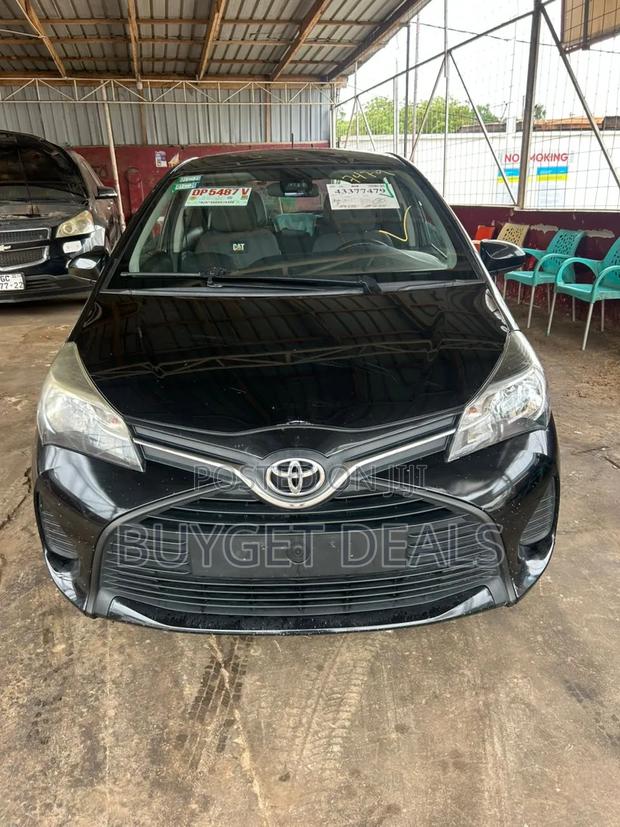 Toyota Yaris LE Hatchback 5dr 2017 Black