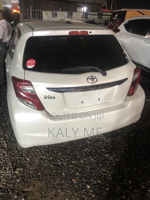 Toyota Vitz 2016 White