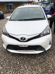 Toyota Vitz 2016 White for sale