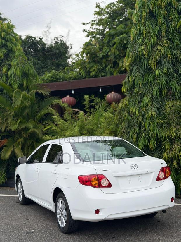 Toyota Corolla 1.8 Advanced 2009 White