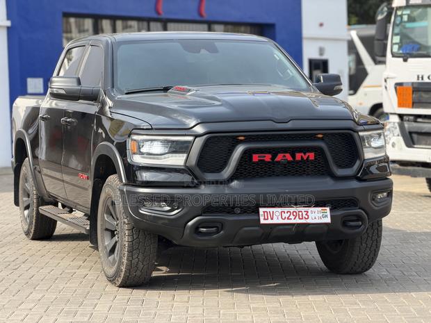 RAM 1500 Rebel Crew Cab 5.6 ft SB 2023 Black