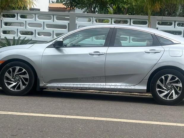 Honda Civic EX-L Sedan 2019 Silver