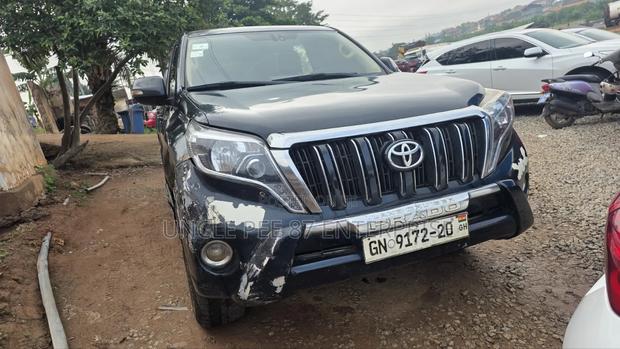 Toyota Land Cruiser Prado 2016 Black