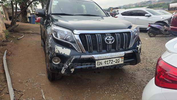 Toyota Land Cruiser Prado 2016 Black