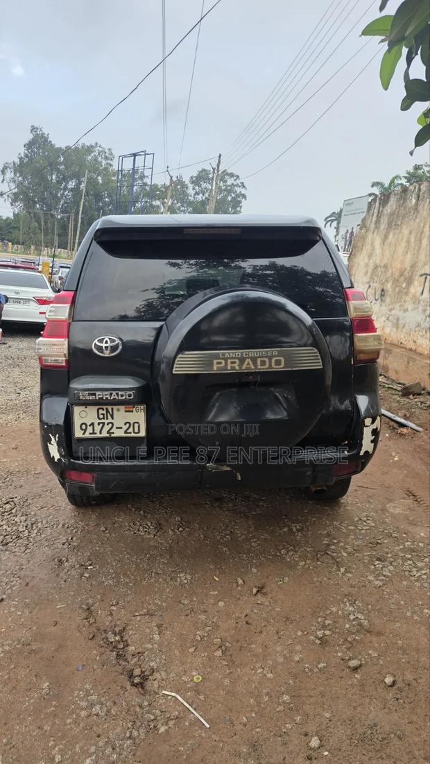 Toyota Land Cruiser Prado 2016 Black