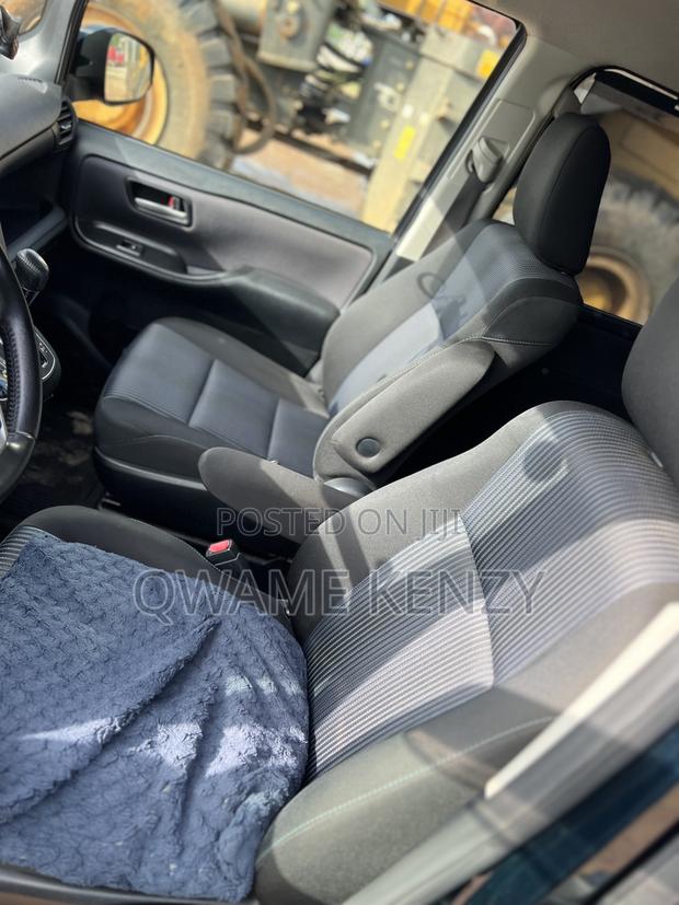 Toyota Voxy 2018 Black