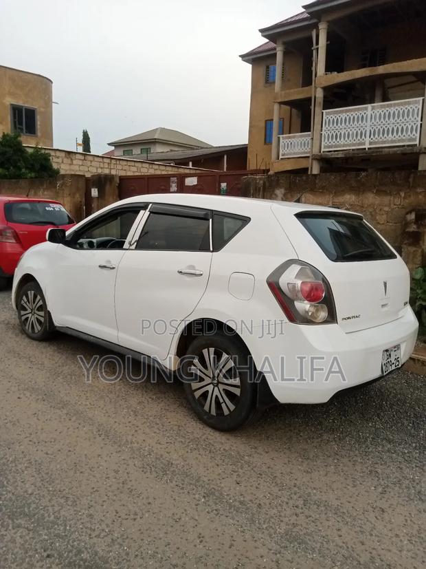 Pontiac Vibe 2010 White
