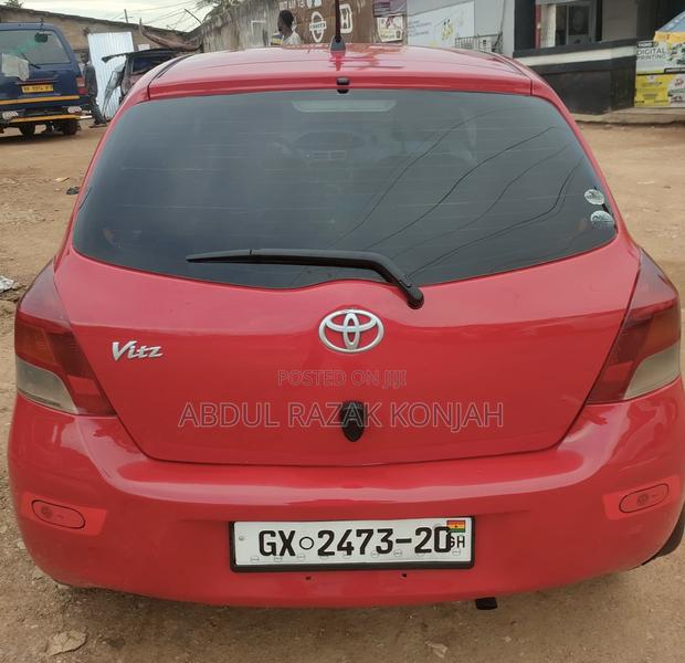 Toyota Vitz 2010 Red