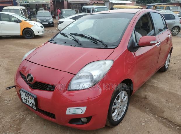 Toyota Vitz 2010 Red