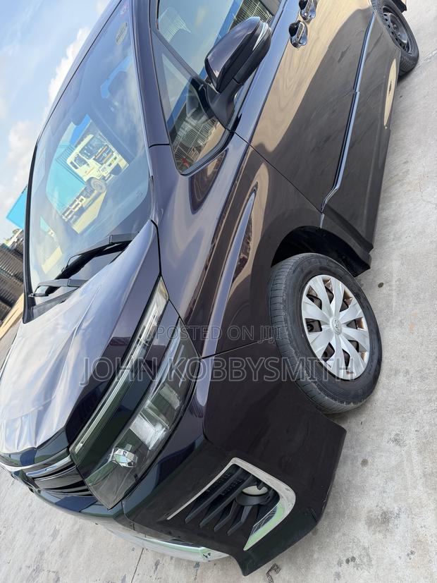 Toyota Voxy 2016 Beige