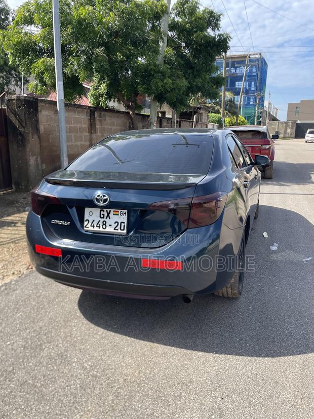 Toyota Corolla 2017 Green