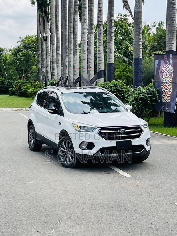 Ford Escape Titanium 4x4 2018 White