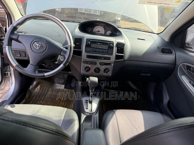Toyota Vios 2005 Gray